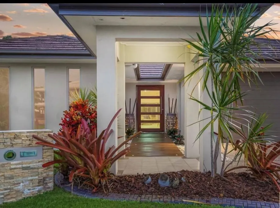 Tropical Villa Hideaway Yorkeys Knob Australia